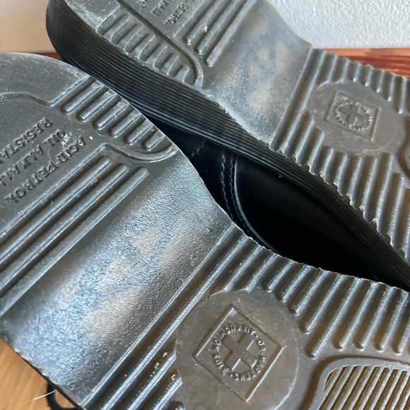 Dr. Martens Emmeline boot size 8 - Picture 5 of 5